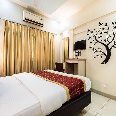 Oyo 1781 Hotel Panchratna Panvel Luaran gambar