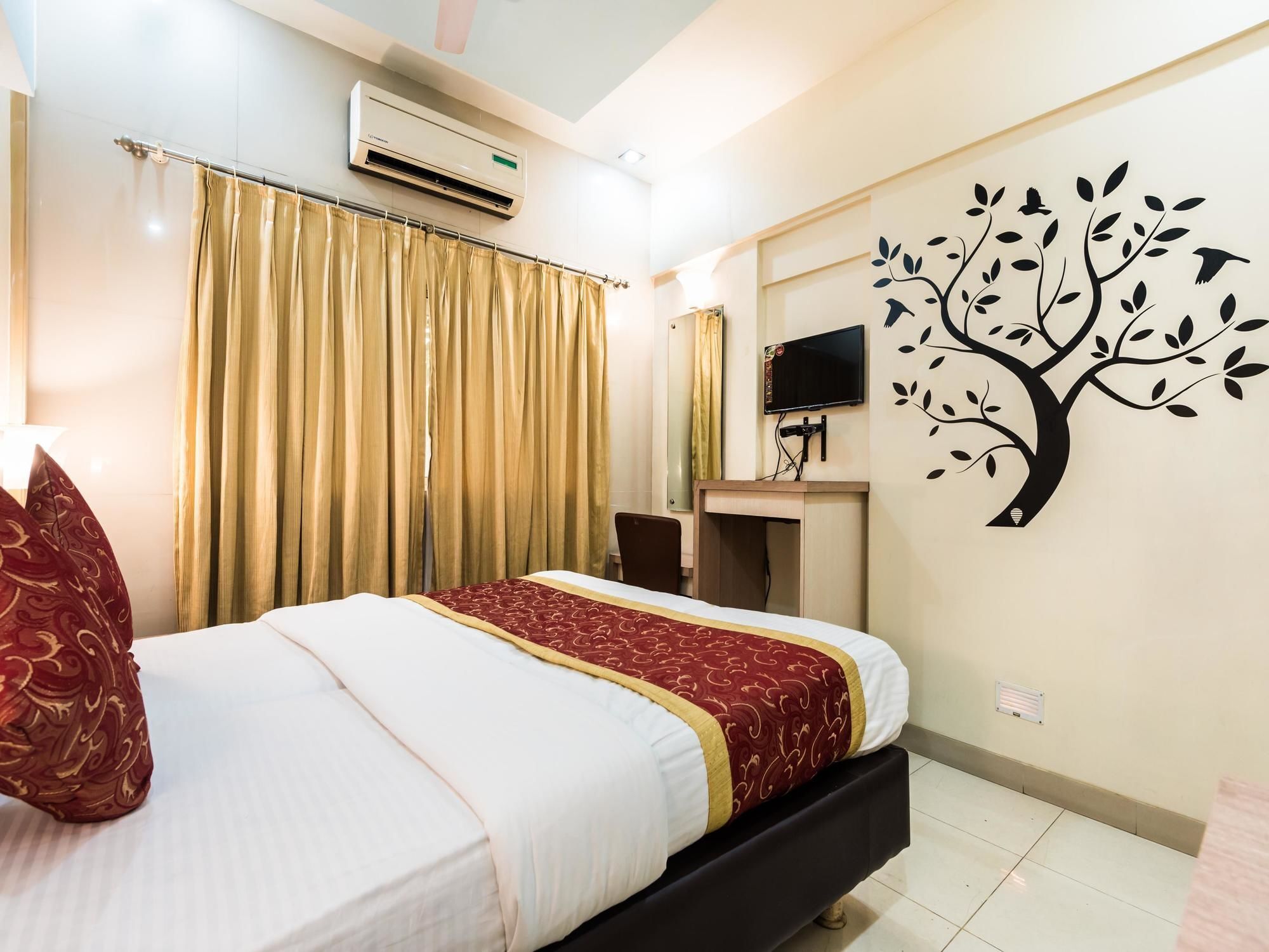 Oyo 1781 Hotel Panchratna Panvel Luaran gambar