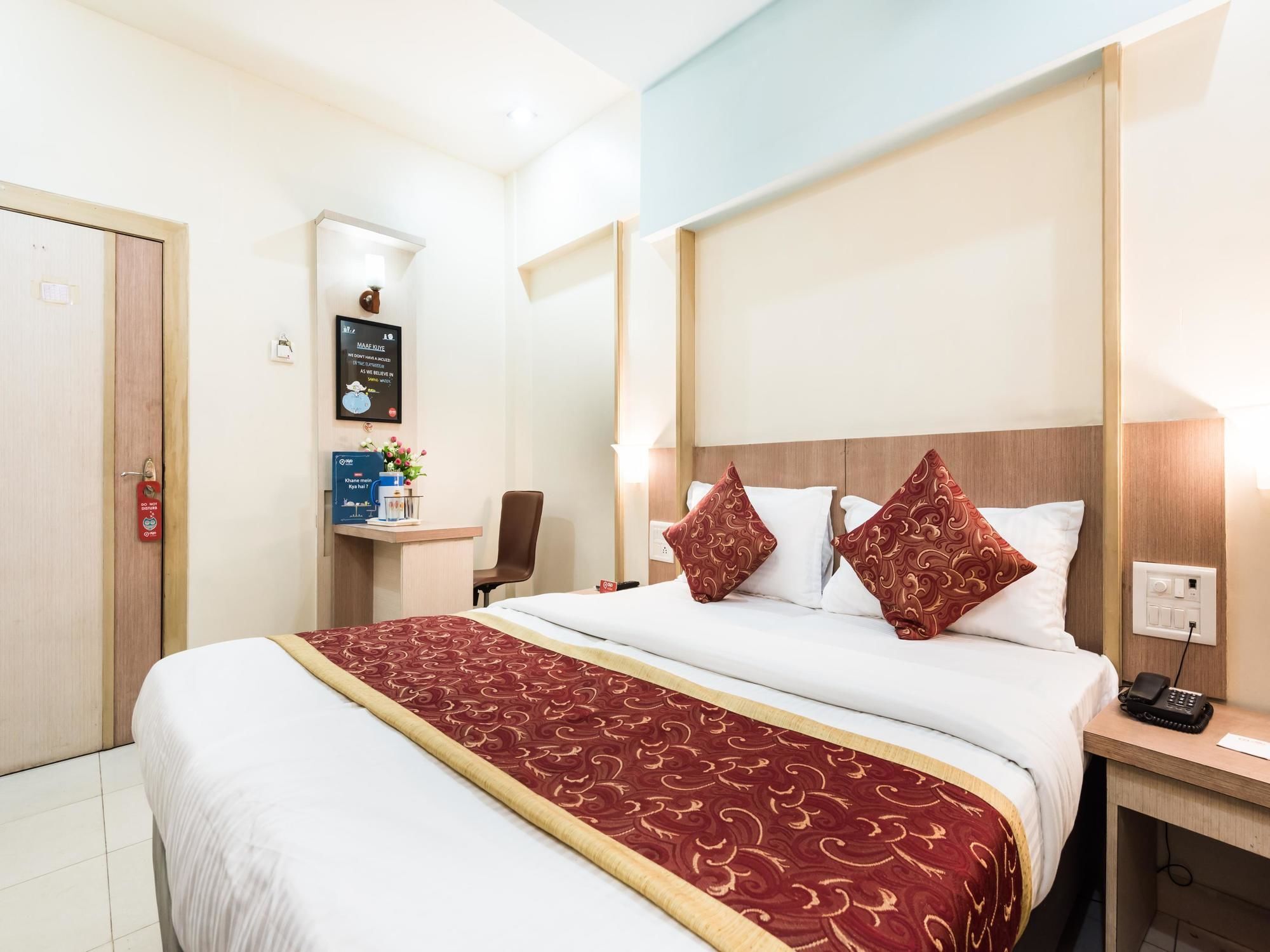 Oyo 1781 Hotel Panchratna Panvel Luaran gambar