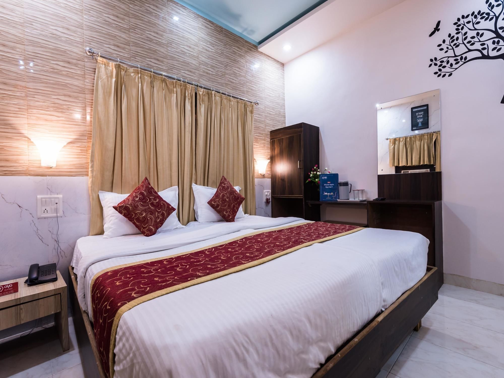 Oyo 1781 Hotel Panchratna Panvel Luaran gambar