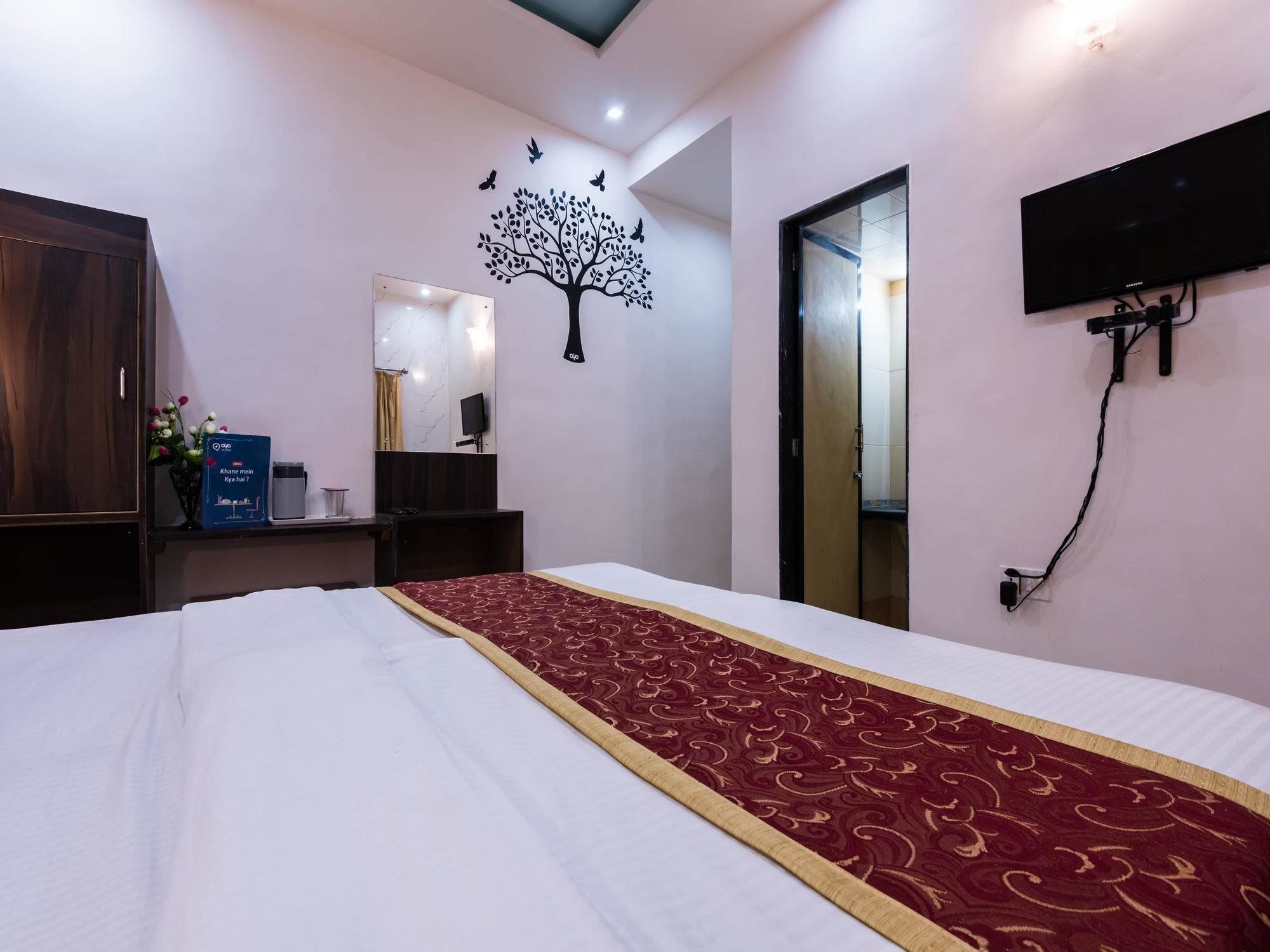 Oyo 1781 Hotel Panchratna Panvel Luaran gambar