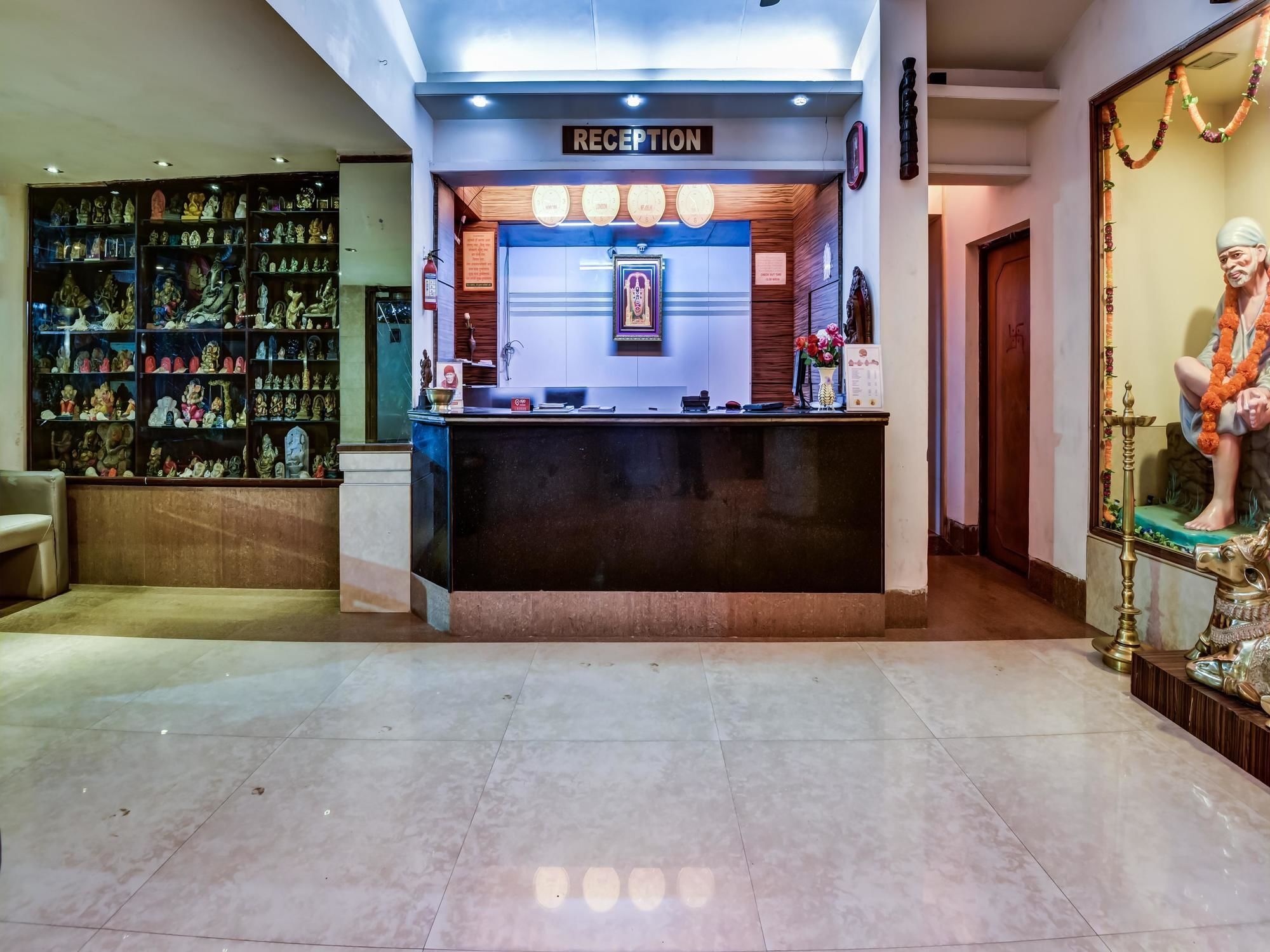 Oyo 1781 Hotel Panchratna Panvel Luaran gambar